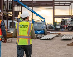 Men on jobsite/Photo by United Rentals